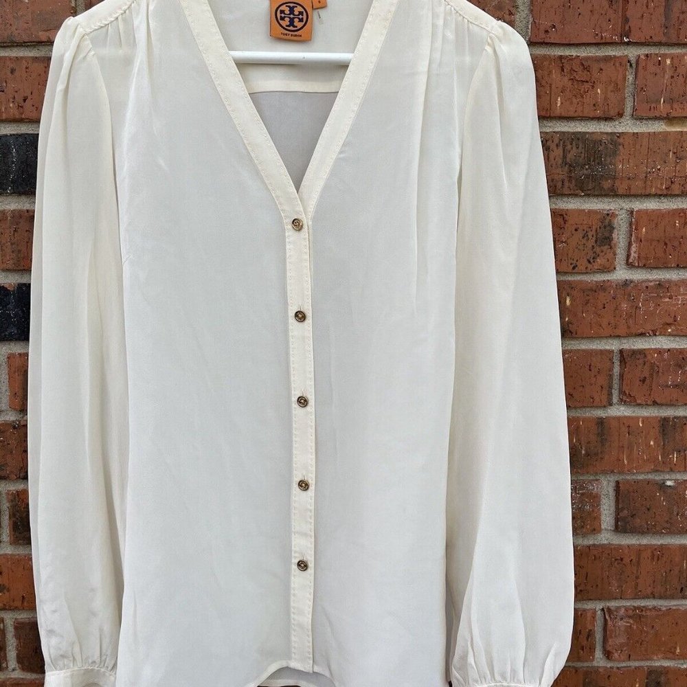 Tory Burch Ivory 100% Silk Long Sleeve Button Up Blouse Sz M Gold buttons